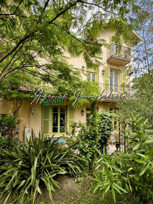 Maison - 170 m² - 10 pièces