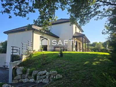 Maison - 179 m² - 5 pièces