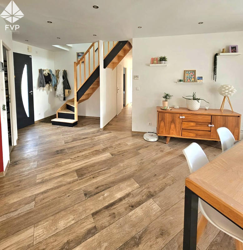 Maison - 160 m² - 7 pièces