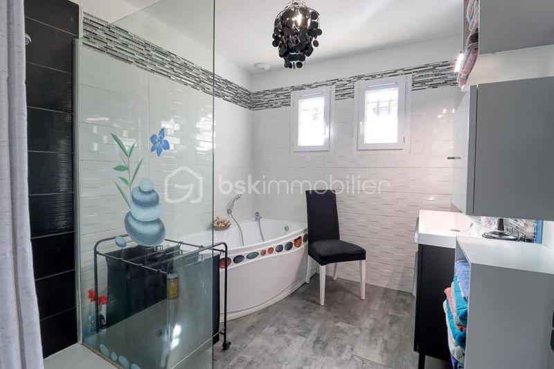 Maison - 112 m² - 4 pièces