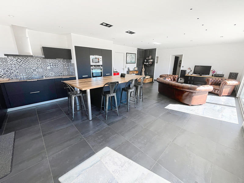 Villa - 117 m² - 4 pièces