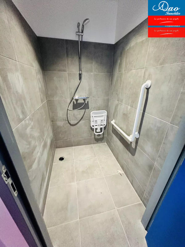 Local commercial - 700 m²