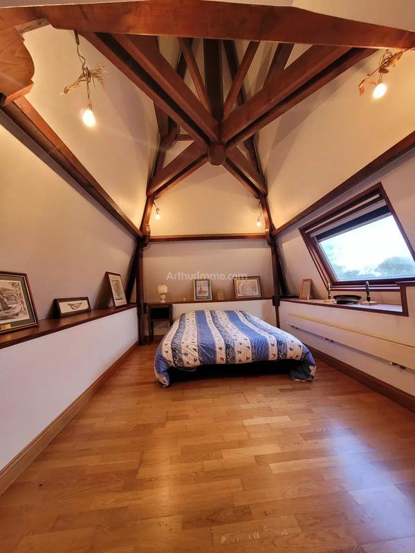 Maison - 180 m² - 7 pièces