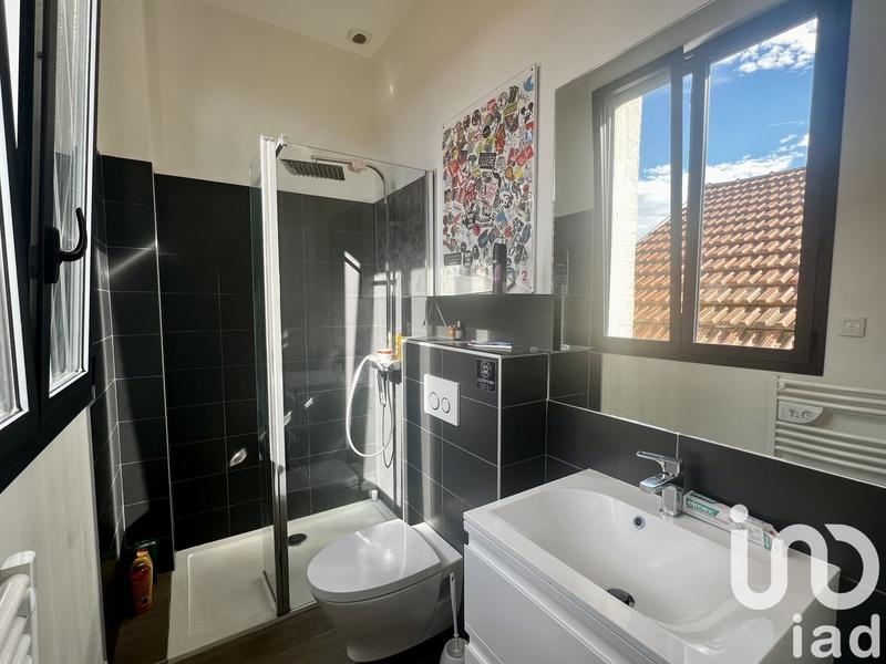 Maison - 225 m² - 7 pièces