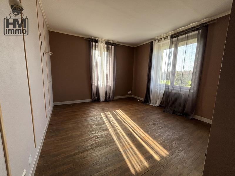 Maison - 210 m² - 5 pièces