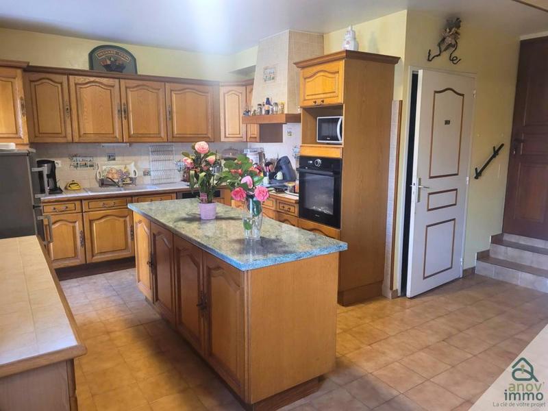 Propriété - 270 m² - 8 pièces