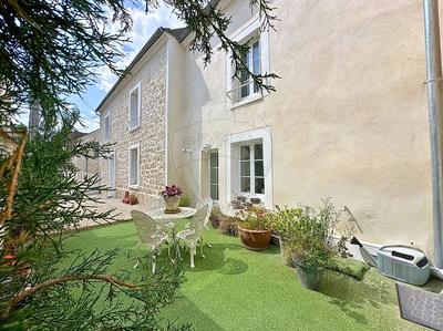 Maison - 177 m² - 6 pièces