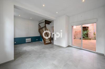 Maison - 95 m² - 5 pièces