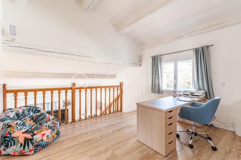 Maison - 196 m² - 7 pièces