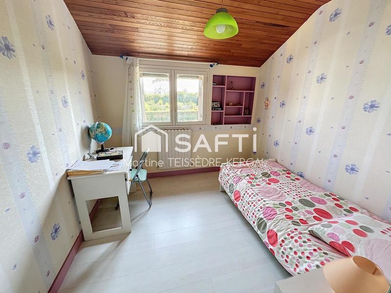 Maison - 140 m² - 7 pièces