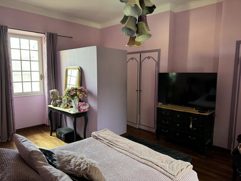 Maison ancienne - 220 m² - 4 pièces