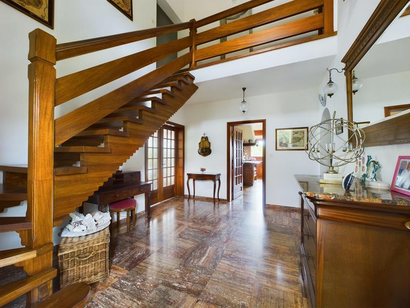 Villa - 265 m² - 9 pièces