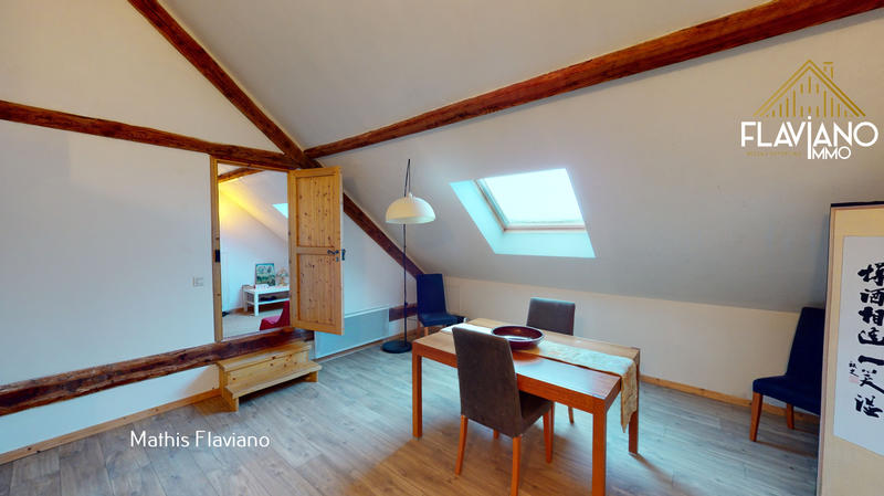 Appartement - 151 m² - 6 pièces