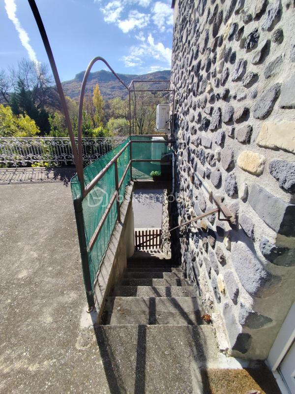 Maison en pierre - 120 m² - 8 pièces