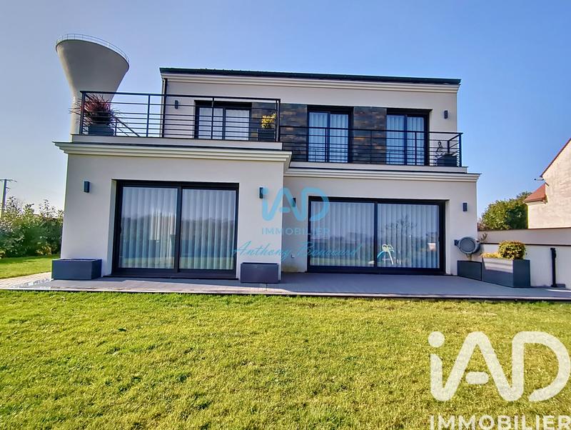 Maison de maîtres - 240 m² - 8 pièces