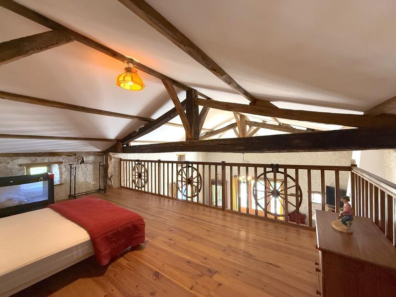 Maison - 314 m² - 10 pièces