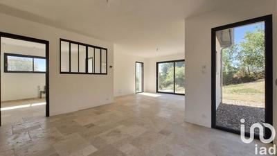 Maison - 109 m² - 4 pièces