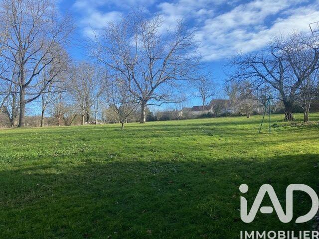 Maison - 250 m² - 8 pièces