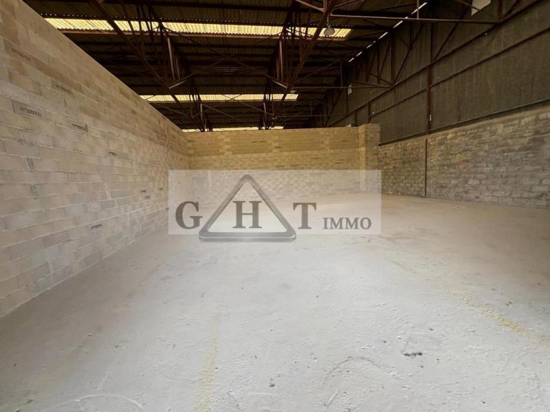 Entrepôt - 160 m²