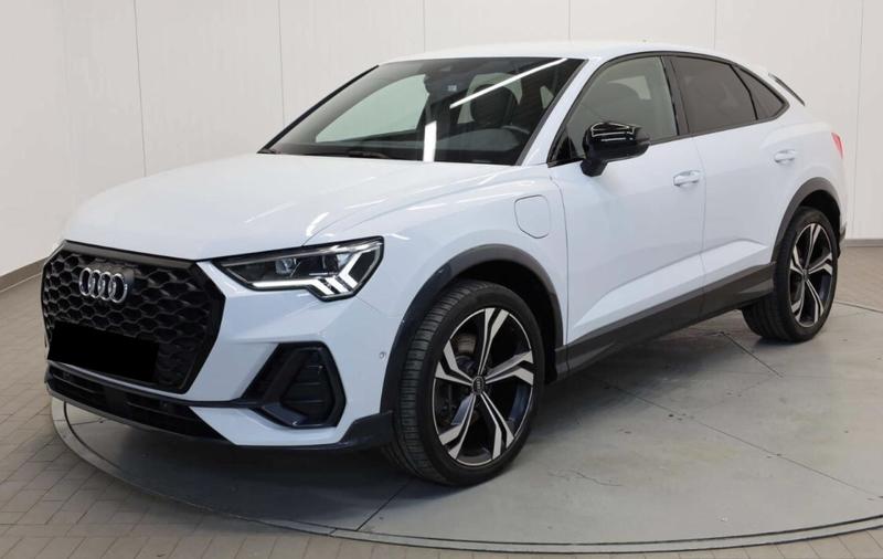 Audi Q3 Sportback 45 TFSIe 245 s-Line Hybride Rechargeable / Camera 360° Coffre Elec Regulateur de Distance