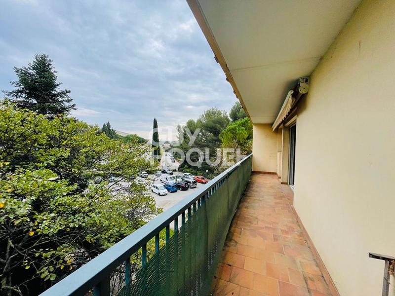 Appartement - 86 m² - 5 pièces