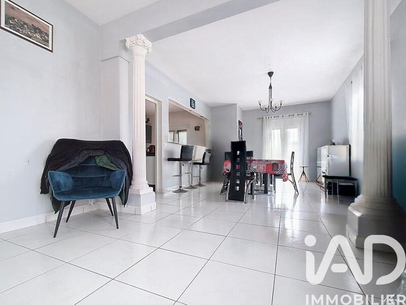 Maison - 272 m² - 8 pièces
