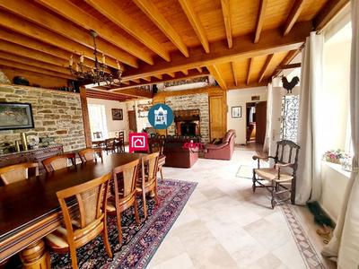 Corps de ferme - 289 m² - 8 pièces