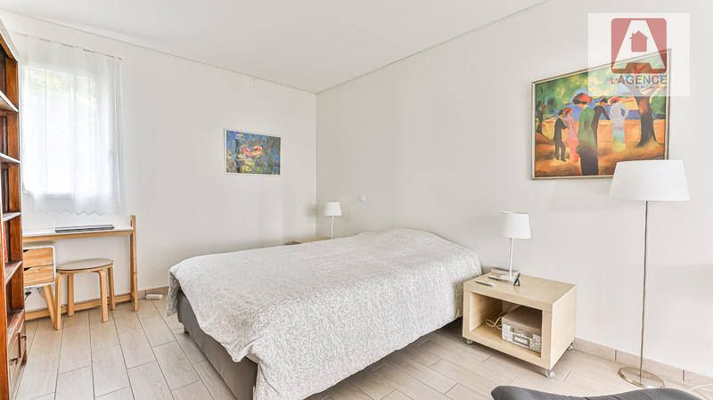 Maison - 180 m² - 7 pièces
