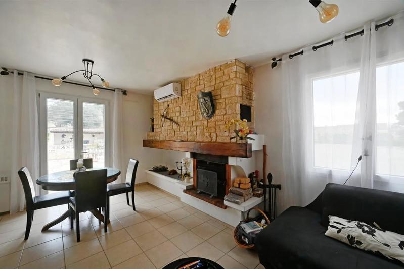 Maison - 90 m² - 5 pièces