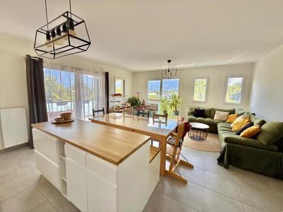 Appartement - 91 m² - 4 pièces