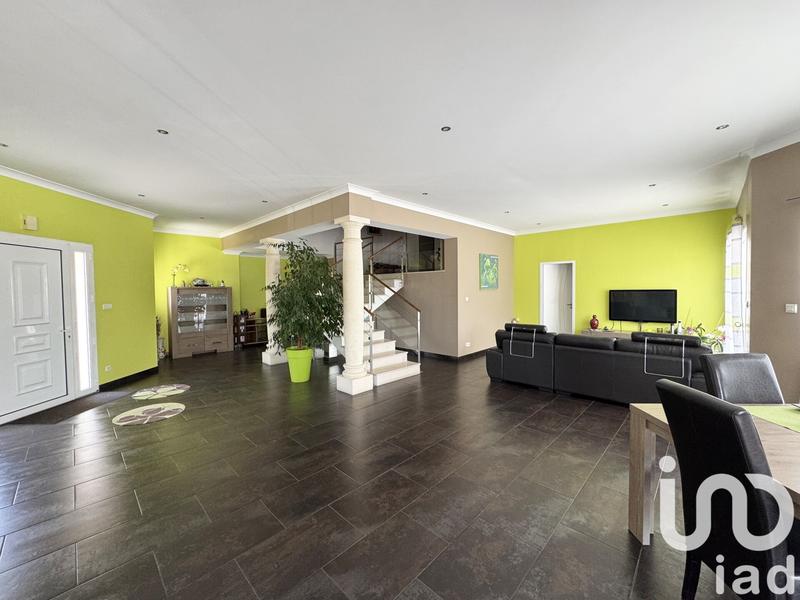 Maison - 205 m² - 7 pièces