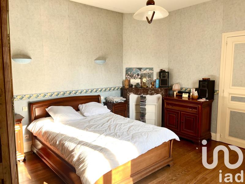 Maison - 180 m² - 7 pièces