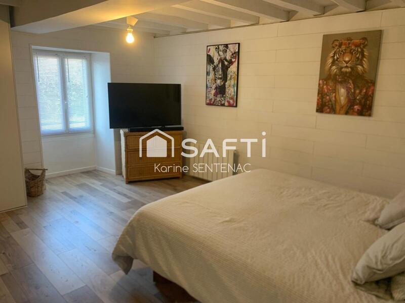 Maison - 208 m² - 6 pièces