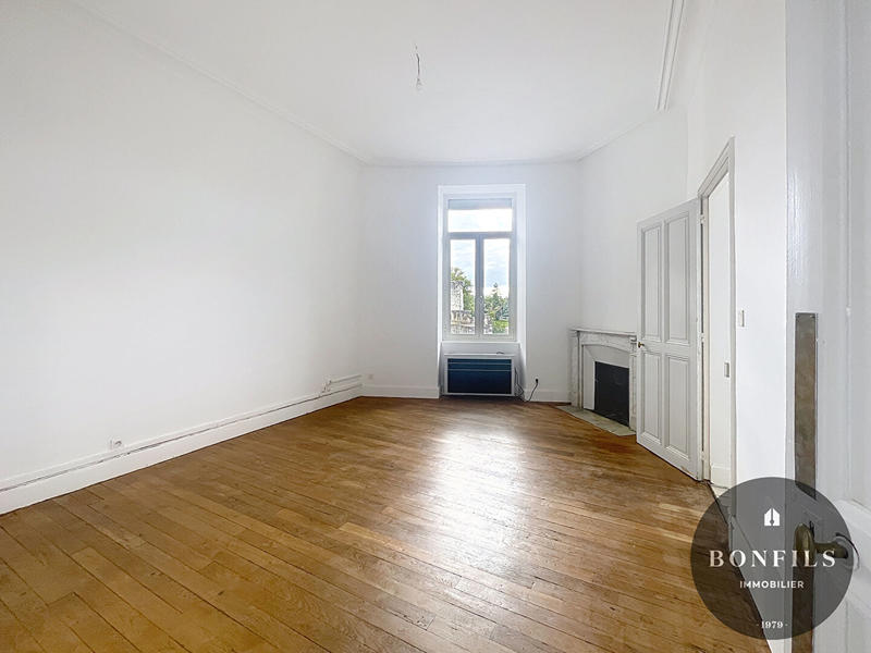 Appartement - 103 m² - 4 pièces