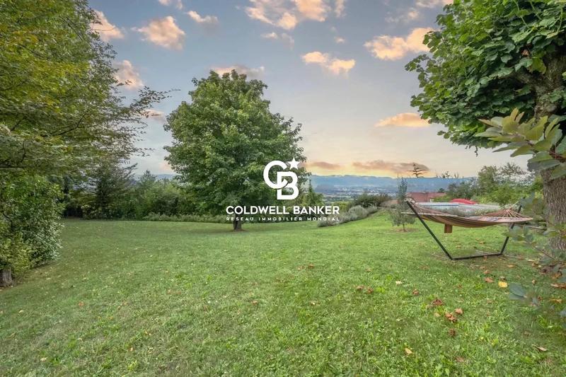 Maison - 450 m² - 7 pièces