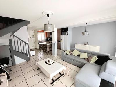 Maison - 93 m² - 5 pièces