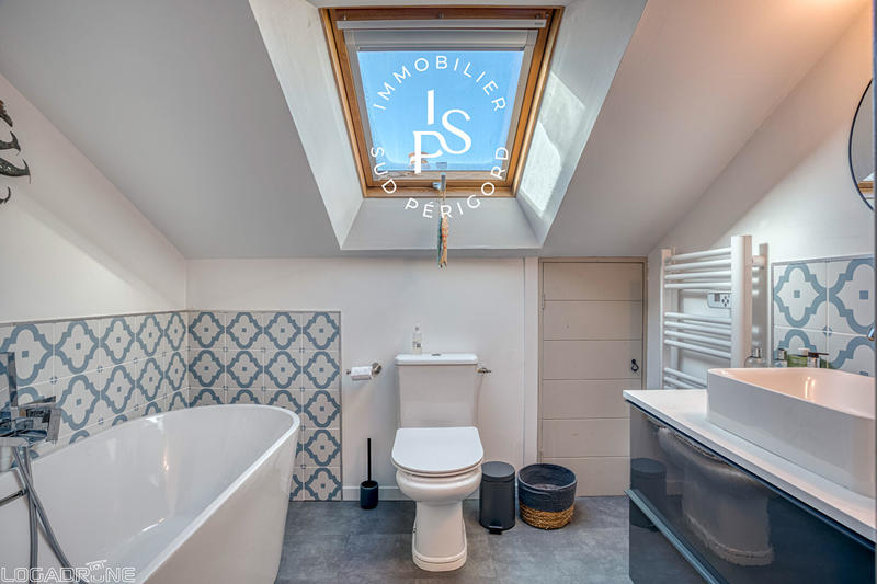 Maison - 155 m² - 6 pièces