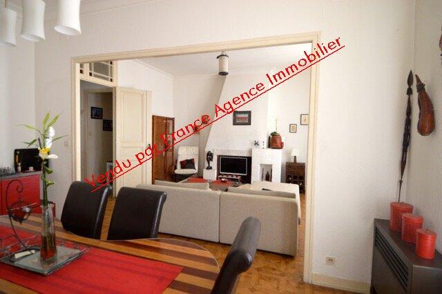 Appartement bourgeois - 106 m² - 4 pièces