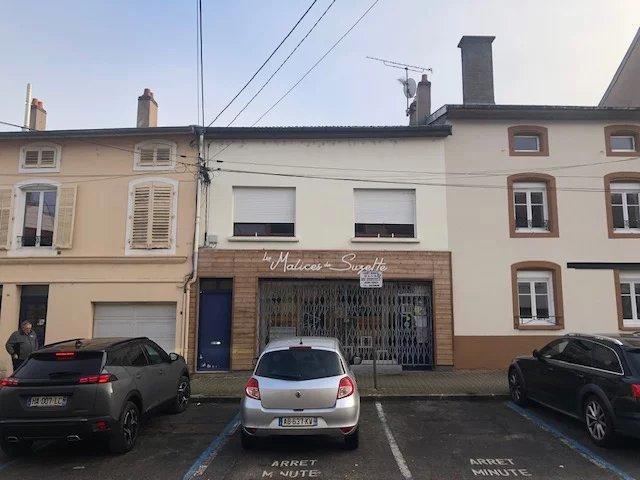 Maison - 220 m² - 12 pièces