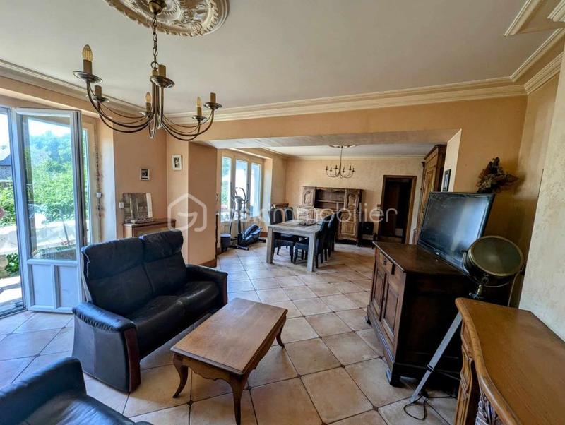 Maison - 148 m² - 6 pièces