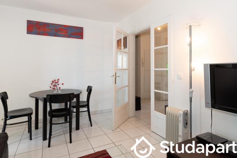 Chambre - 12 m² - 1 pièce