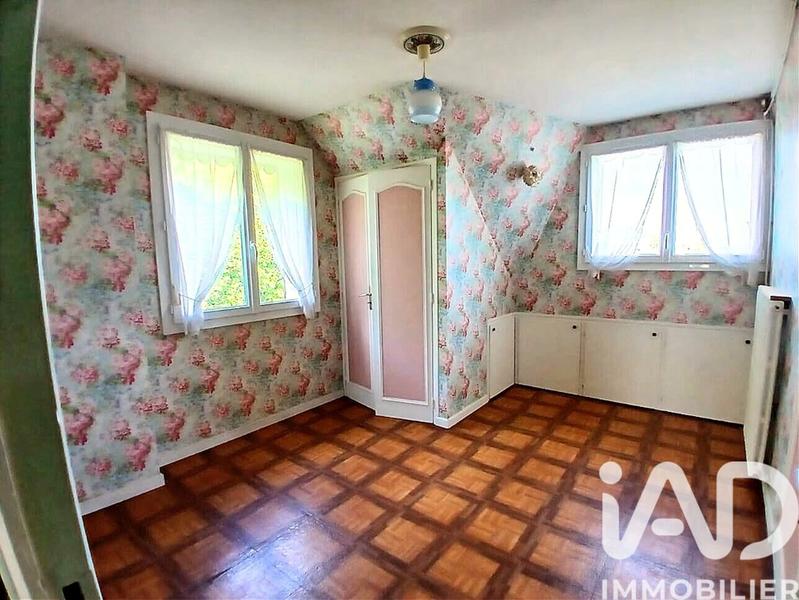 Maison - 207 m² - 11 pièces