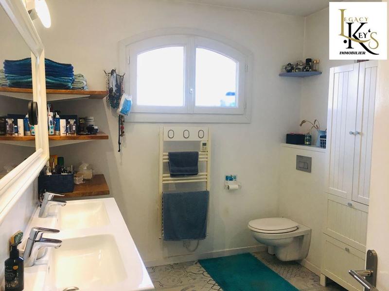 Maison traditionnelle - 136 m² - 4 pièces