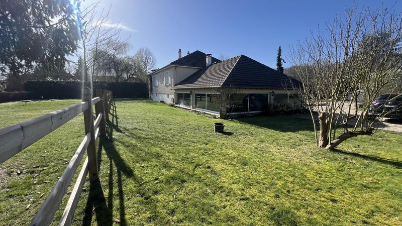 Maison contemporaine - 190 m² - 8 pièces