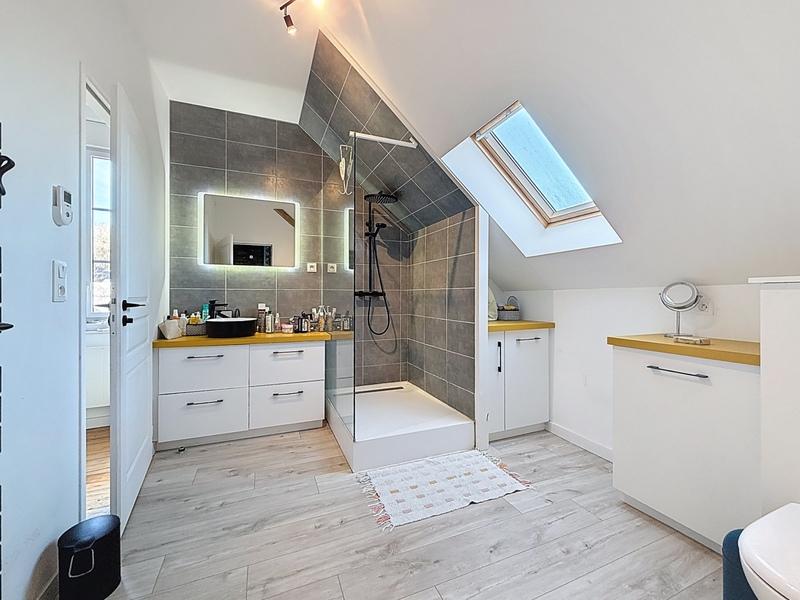 Maison - 137 m² - 4 pièces