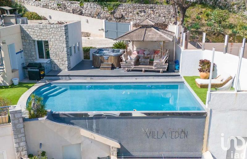 Appartement - 157 m² - 5 pièces