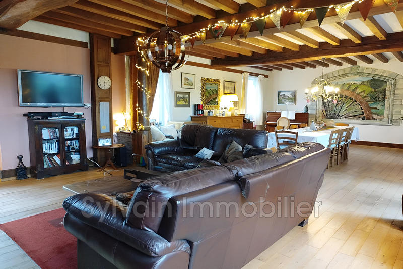 Maison - 264 m² - 14 pièces