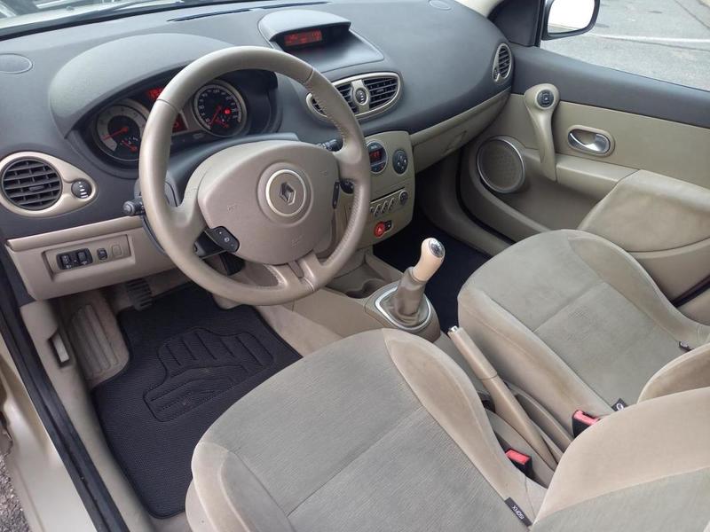 Renault Clio III 1.4i 98 Ch Luxe Privilège - Garantie 3 Mois