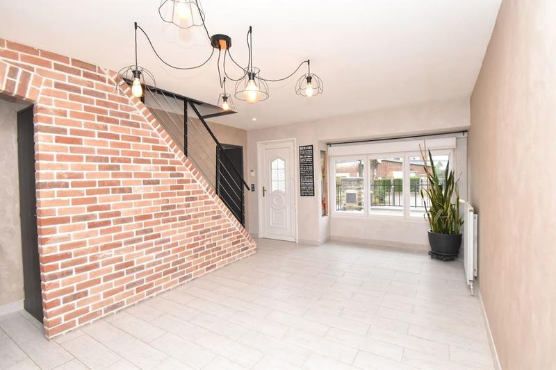 Maison traditionnelle - 126 m² - 8 pièces