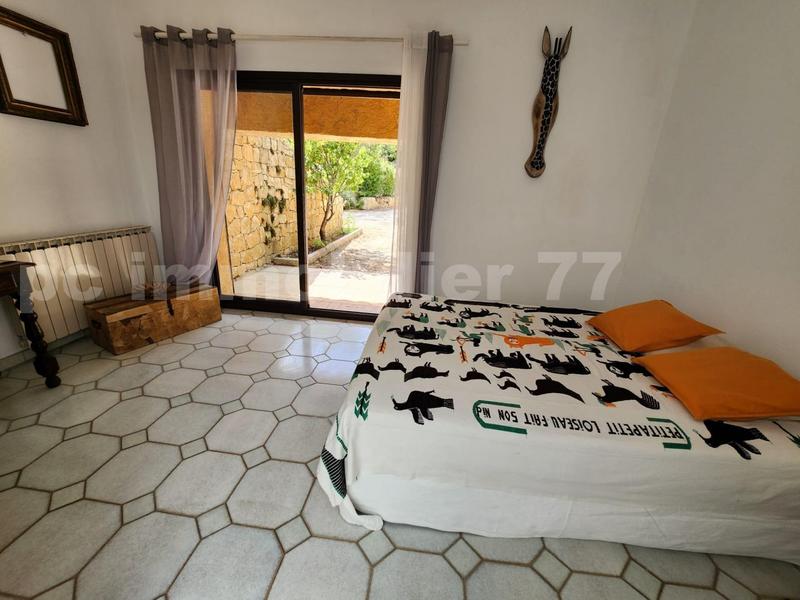 Villa - 271 m² - 8 pièces